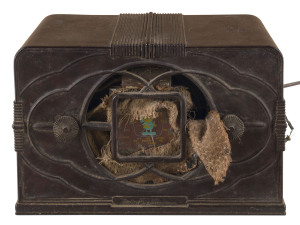 ASTOR MICKEY MOUSE BP brown bakelite Australian mantel radio with pictorial Mickey Mouse glass dial, circa 1937, 16cm high