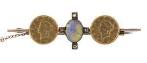 Gold bar brooch set with a cabochon jelly opal surrounded by 4 diamonds and flanked by two American gold coins, ​6cm long, 6.6 grams total