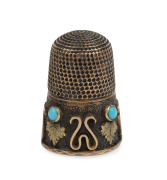 An antique 15ct gold and turquoise thimble, 19th century, ​2.5cm high, 4.4 grams