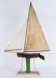Balmain Bug pond yacht with Australian cedar hull, early 20th century. These boats were popular racing vessels sailed on Sydney Harbour from the late 19th to the mid 20th century, 112cm high