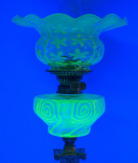 An antique banquet lamp with rare uranium glass shade and font, marble column base with gilt metal mounts and double burner, 19th century, ​81cm high - 2