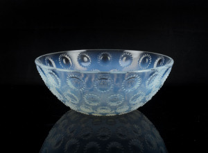 LALIQUE French Art Deco opalescent glass bowl, circa 1930 marked "R. Lalique, France", 8cm high, 20cm diameter