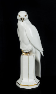 LORENZ HUTSCHENREUTHER "Eagle" German white porcelain statue with gilded highlights, circa 1930s, green backstamp with lion "L.H.S. Lorenz Hutschenreuther, A.G. Selb, Albeitlung fur Kunst", ​39cm high