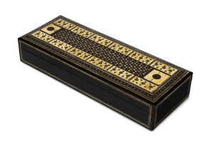 A Georgian Anglo-Indian cribbage box, ebony, bone and sandalwood