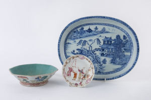 Three Chinese porcelain dishes, 19th and 20th century, ​the largest 32cm across
