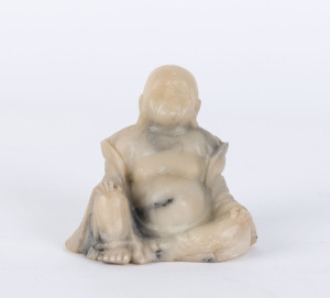A Chinese carved marble seated Buddha statue, 20th century, 10.5cm high