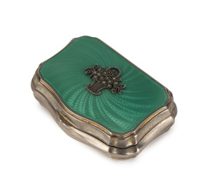 A fine Austrian silver pill box with green guilloché enamel lid decorated with silver and marcasite, 19th century, stamped "935", ​4.5cm wide