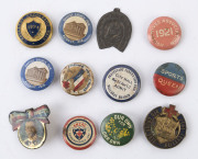 Assorted badges, medals and buttons, mostly WW1 military, Royal or Ballarat related. (39 items). - 3