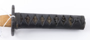 A Japanese Wakizashi handle, tsuba and scabbard, blade replaced with wood, Meiji Period, 19th/20th century, 58cm long - 5