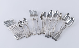 Georgian sterling silver cutlery by William Eley & William Fearn, London (13 pieces) and William Eaton, London (15 pieces) early 19th century, 28 pieces total, 1600 grams total