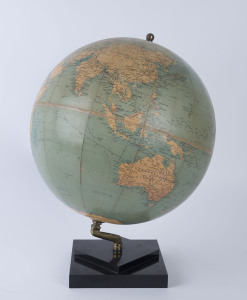 PHILIPS' 13½ inch Challenge Globe on bakelite base, circa 1930, ​45cm high