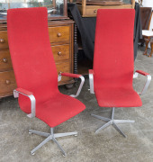 FRITZ HANSEN pair of Danish revolving armchairs, circa 1960, with maker's label, ​55cm across the arms