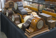 A collection of eighteen assorted mantel clocks, Art Deco and Napoleon Hat, mid 20th century - 3