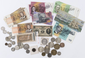Banknotes - Australia: Decimal Banknotes: Accumulation of mostly circulated notes with $10 Phillips/Wheeler, Johnston/Fraser (2) Fraser/Cole 'MQU' run of 5 (a/Unc) & Bicentenary (7); $5 Johnston/Fraser, Fraser/Higgins (3), Fraser/Cole (3), Polymers (5); $2 (24) incl. Johnston/Fraser 'LNA' run of 5 (a/Unc); $1 (15) incl. Johnston/Stone a/Unc; also some mostly Dutch coins with 2½g (9) incl 1872 example (F/VF), plus Australia 1998 $5 Parliament (2); face value of banknotes alone is $293.