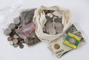 Coins - Australia: Accumulation of circulated decimal coins incl. large quantity of 50c, also uncirculated 1966 50c & 2004 Eureka $1 (3), total weight 2.7kg+.