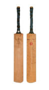 1932-33 BODYLINE CRICKET BAT: "Alexander - Hotshot Junior" Cricket Bat, signed on the reverse by the English team, 14 signatuures - Douglas Jardine, Maurice Leyland, Gubby Allen, Freddie Brown, George Duckworth, Harold Larwood, Hedley verity, Leslie Ames,