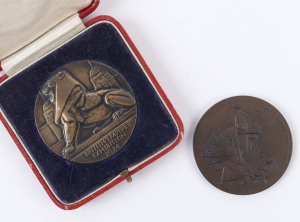 Collectables: Exhibitions: Great Britain: 1924 British Empire Exhibition bronze medal in original red box of issue. Superb condition. Also, the 1925 British Empire Exhibition bronze medal, also in superb condition. (2).