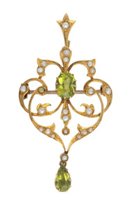 WILLIS & SONS of Melbourne, Australian 15ct gold brooch with peridot and seed pearls, late 19th century, pictorial marks flanking a "15" mark, 4.5cm high