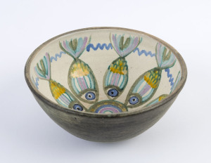 BETTY McLAREN Australian pottery serving bowl with fish design, incised "B. McLaren", 10.5cm high, 22cm diameter