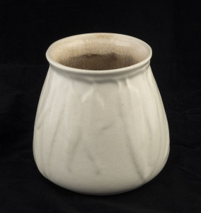 MELROSE WARE pottery gumleaf vase in cream glaze, stamped "Melrose Ware, Australia", 16cm high