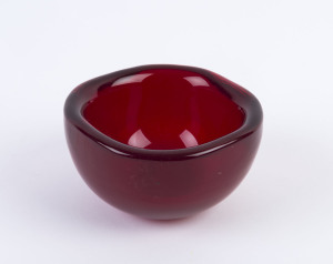 VENINI Sommerso red Murano glass vase, circa 1950's, acid etched "Venini, Murano, Italia", 7cm high, 12cm wide