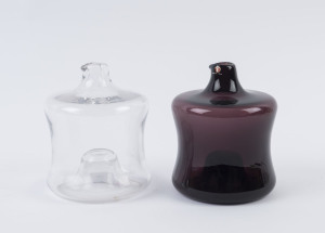 TIMO SARPANEVA: Two stackable bird vases, Finnish glass for Iittala, circa 1960's, engraved "T. Sarpaneva", with serial numbers, 13cm high