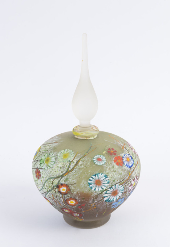 CHRIS PANTANO Australian wildflower art glass scent bottle, circa 2000, engraved "Chris Pantano, 2000, 447", 22cm high