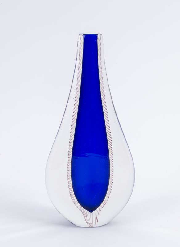JULIO SANTOS Sommerso glass vase in blue with spiral inclusion, circa 1986, engraved "J Santos, 1986", 21.5cm high