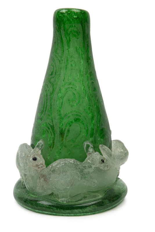 STEPHEN SKILLITZI and JULIO SANTOS green art glass vase with applied kangaroos, circa 2003, engraved "S. Skillitzi, J. Santos, 2003, Australia", 23.5cm high