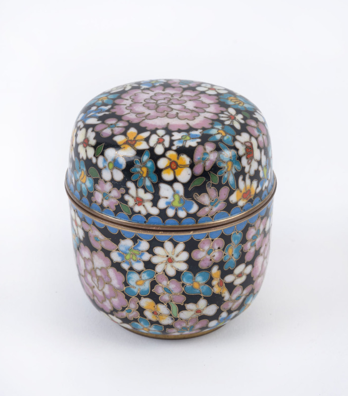 Japanese cloisonne lidded jar with all over floral decoration, Meiji period, 20th century, 7cm high