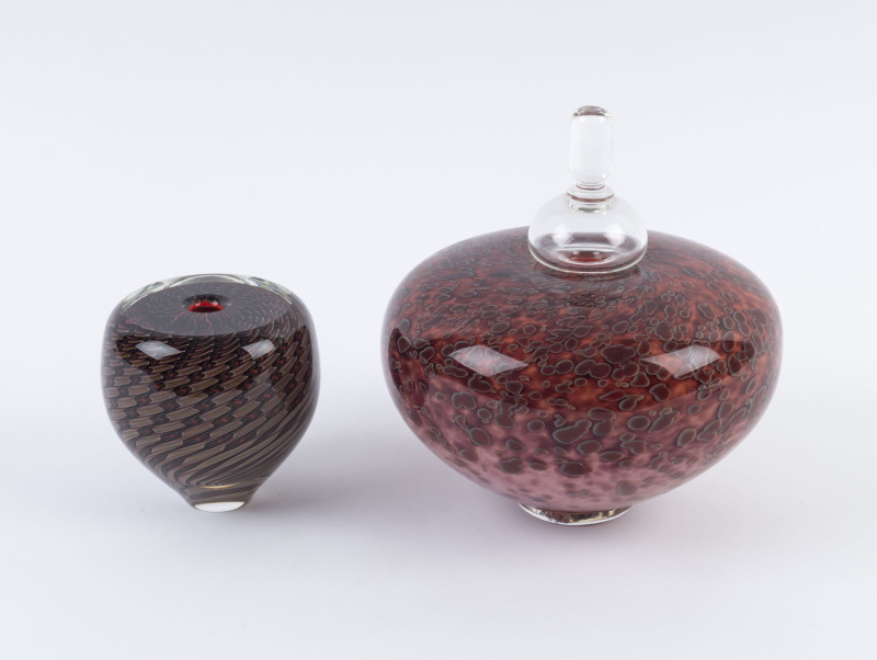 PETER BOWLES Australian art glass vase, and lidded vase, (2 items), engraved "Peter Bowles", 10.5cm and 21cm high