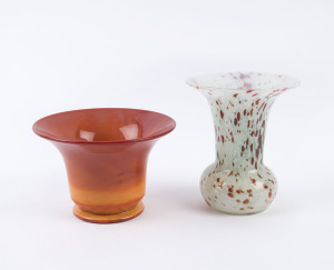 Two Bohemian glass vases, one agate glass the other mottled, late 19th early 20th century, 17cm and 12cm high