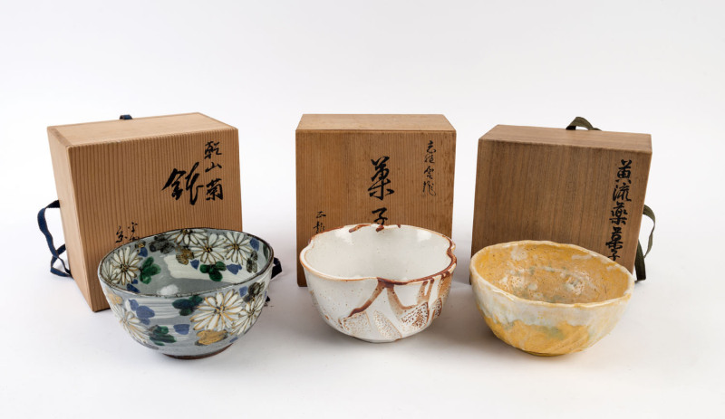 Japanese Shino bowl, yellow glazed bowl and gray bowl with floral decoration, all in wooden boxes, (3 items), ​the largest 10cm high, 19cm diameter