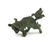 Chinese bronze Foo dog handle, 18th/19th century, 11cm long - 2