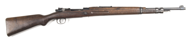 SPANISH AIR FORCE MODEL 43 SHORT RIFLE: 7.92x57; 5 shot mag; 24" barrel; f to g bore; std sights, bayonet fitting, swivel & AIR FORCE Crest to the breech; g. profiles & clear markings; blue/black finish to all metal; g. stock with moderate bruises; gwo &