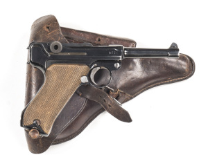 GERMAN WWI P08 LUGER SERVICE PISTOL: 9mm; 8 shot mag; 102mm (4") barrel; f. bore; std sights; breech dated 1917; D.W.M to toggle; g. profiles & clear markings; retaining 97% re-blued finish; g. orig chequered wooden grips; complete with f. cond brown leat