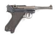 D.W.M. P.08 LUGER S/A SERVICE PISTOL: 9mm; 8 shot mag; 102mm (4") barrel; f. bore; std sights; D.W.M. to toggle; no visible date to the breech; wear to profiles; silver grey finish to frame; faint straw colours to trigger; g. original wooden grips; no mag