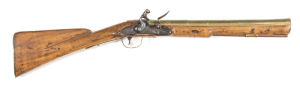 BRITISH FLINTLOCK BRASS BARREL BLUNDERBUSS: 1¼" bore; 16", 3 stage barrel with GUNMAKERS COMPANY LONDON proofs to the breech; plain unmarked lock fitted with a swan necked cock & semi-detached pan; brass t/guard & furniture; wear to profiles; f to g hand 