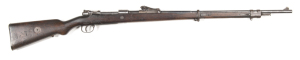 GERMAN WW1 GEW 98 B/A SERVICE RIFLE: 7.92x57; 5 shot box mag; 28.5" barrel; g. bore; std sights & fittings; breech marked with Imperial Crown Spandau 1900; GEW 90 to side rail; g. profiles & clear markings; thinning blue finish to barrel, plum to t/guard 
