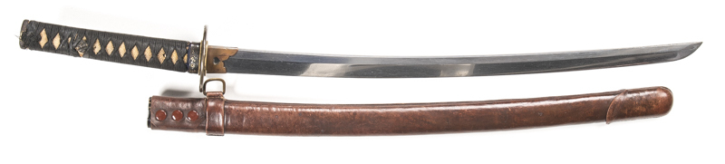 JAPANESE WWII WAKISASHI: g. 22½" blade with faint hamon line & small areas of light staining to back edge near the point; copper habaki with scalloped edges & heart shaped centres; oval iron tsuba; fuchi with floral tributes; white same hilt with ornate m
