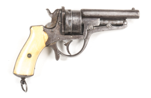 SCARCE GALAND REVOLVER: 9mm Perrin; 6 shot non fluted cylinder; 92mm (3¾") rnd barrel; g. bore with multi-groove rifling; Belgium proofs to cylinder; C.F.G to rhs of barrel lug; revolver has an unusual Cartridge extractor system, t/guard pivots forward & 