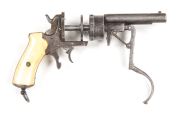 SCARCE GALAND REVOLVER: 9mm Perrin; 6 shot non fluted cylinder; 92mm (3¾") rnd barrel; g. bore with multi-groove rifling; Belgium proofs to cylinder; C.F.G to rhs of barrel lug; revolver has an unusual Cartridge extractor system, t/guard pivots forward & - 2