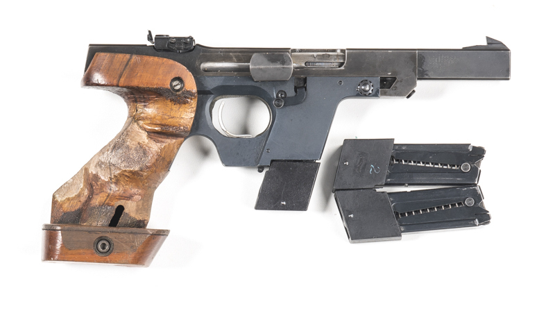 WALTHER G.SP 32 S/A TARGET PISTOL: 32 S&W Long; 5 shot mag; 107mm (4 3/16") barrel; g. bore; std sights; WALTHER BANNER G S P 32 SUW LONG WADCUTTER & address to lhs of barrel; g. profiles & clear markings; black flat matt finish to all metal, thinning to