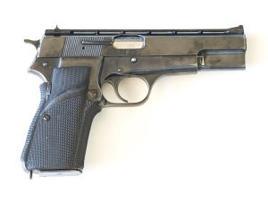 FEG MODEL FP-9 S/A PISTOL: 9mm; 14 shot mag; 121mm (4¾") barrel; g. bore; std sights & ventilated top rib; lhs of slide marked PARABELLUM CAL 9MM MADE IN HUNGRY FEG-BUDAPEST; g. profiles & clear markings; retaining 95% original blacked finish; fitted with