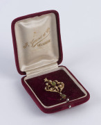 WILLIS & SONS of Melbourne, Australian 15ct gold brooch with peridot and seed pearls, late 19th century, pictorial marks flanking a "15" mark, 4.5cm high - 2