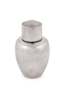 Chinese export silver tea caddy by Hone Wo, circa 1890, seal mark to base and stamped "HW", 11cm high, 130 grams
