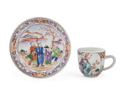 Chinese export porcelain teacup and saucer, 18th century, the saucer 13cm diameter