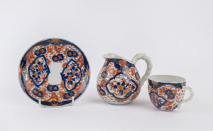 Chinese Imari tea bowl, saucer and creamer, early 19th century, (3 items), the saucer 12.5cm diameter