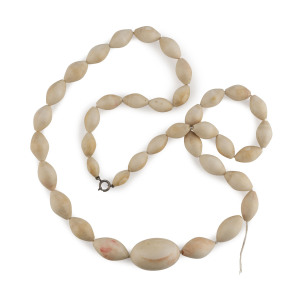 Chinese ivory bead necklace, early 20th century, 86cm long