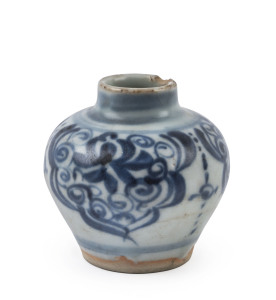 A Chinese blue and white porcelain vessel, Ming Dynasty, 16th century, 6cm high